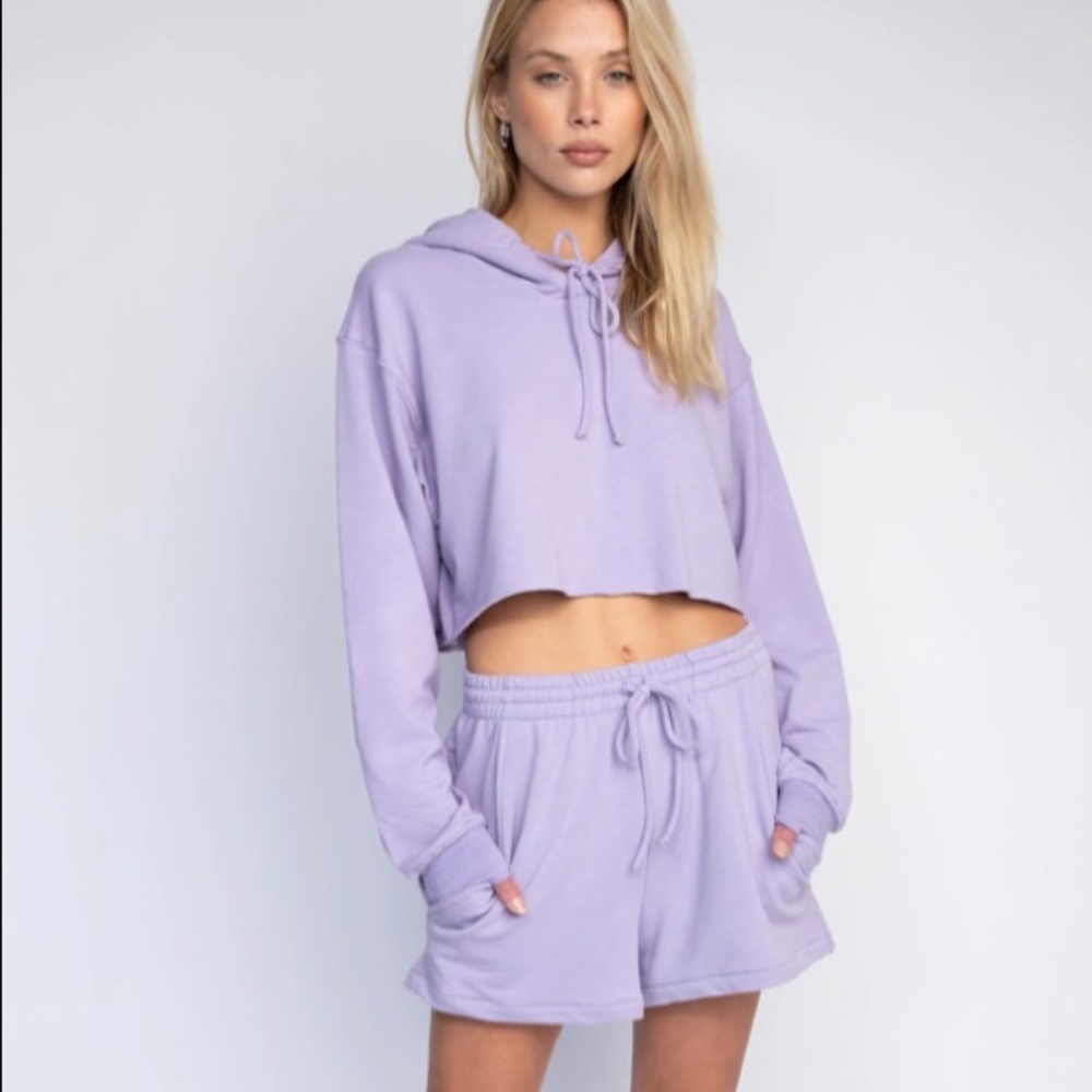 Skatie Ariana crop hoodie and Cooper shorts size small in Mint green
